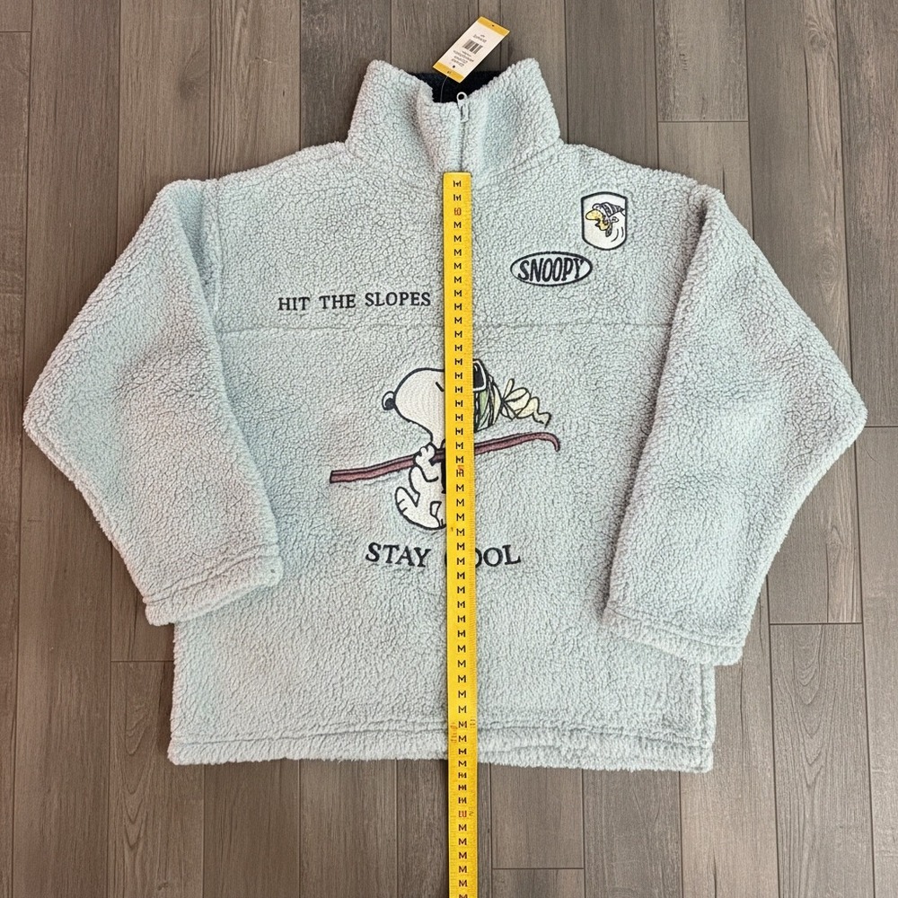 NWT Women's M Peanuts Snoopy Hit The Slopes Sherpa Fleece Quarter Zip Pullover